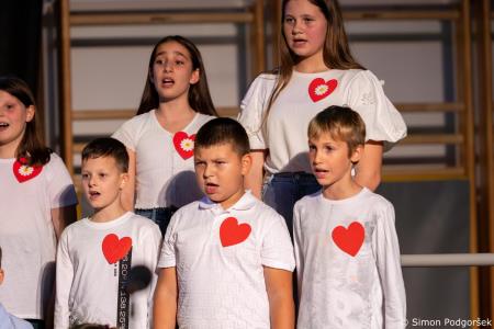 Območna revija otroških in mladinskih pevskih zborov občin Kamnik in Komenda (46)